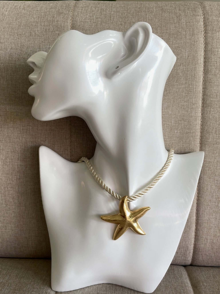 Collar con colgante de estrella de mar dorado, joyas elegantes para evento especial, look completo, envío a todo Chile.