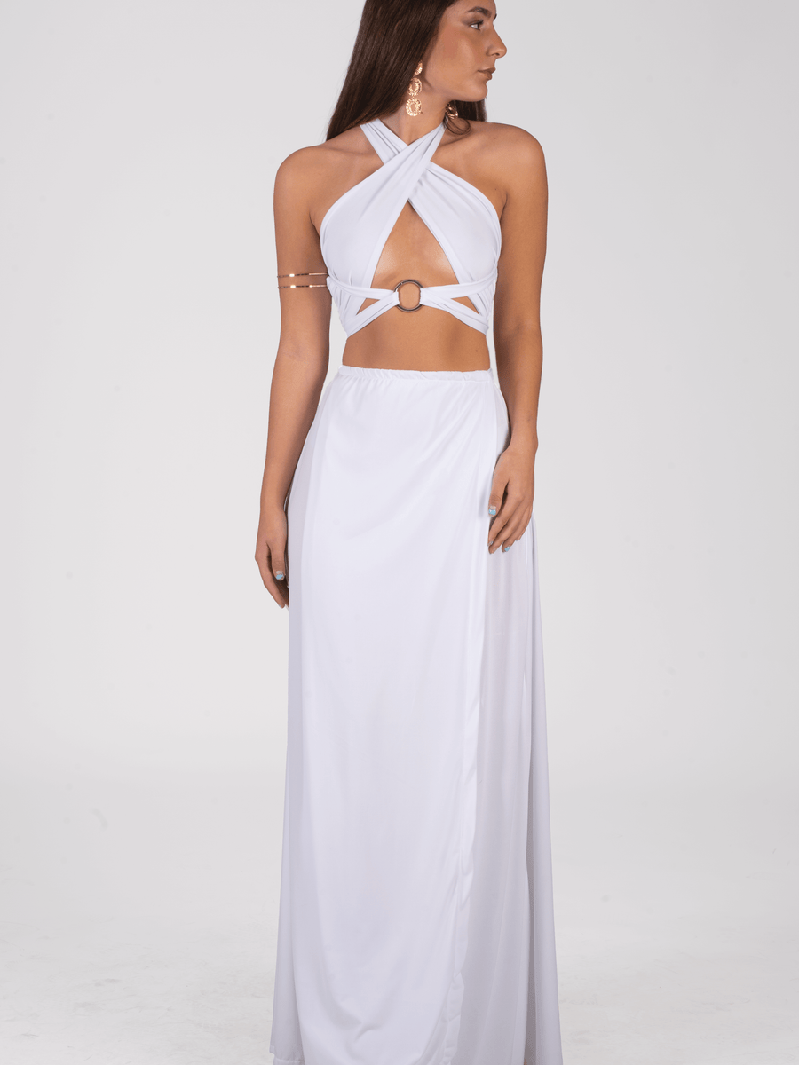 Vestido blanco elegante ideal para bodas civiles y ceremonias en la playa. Diseño moderno y atractivo, con envío a todo Chile.