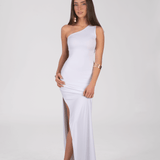 Vestido Gianna blanco elegante con corte sirena, ideal para ceremonias de matrimonio civil y bodas en la playa, envío a todo Chile.