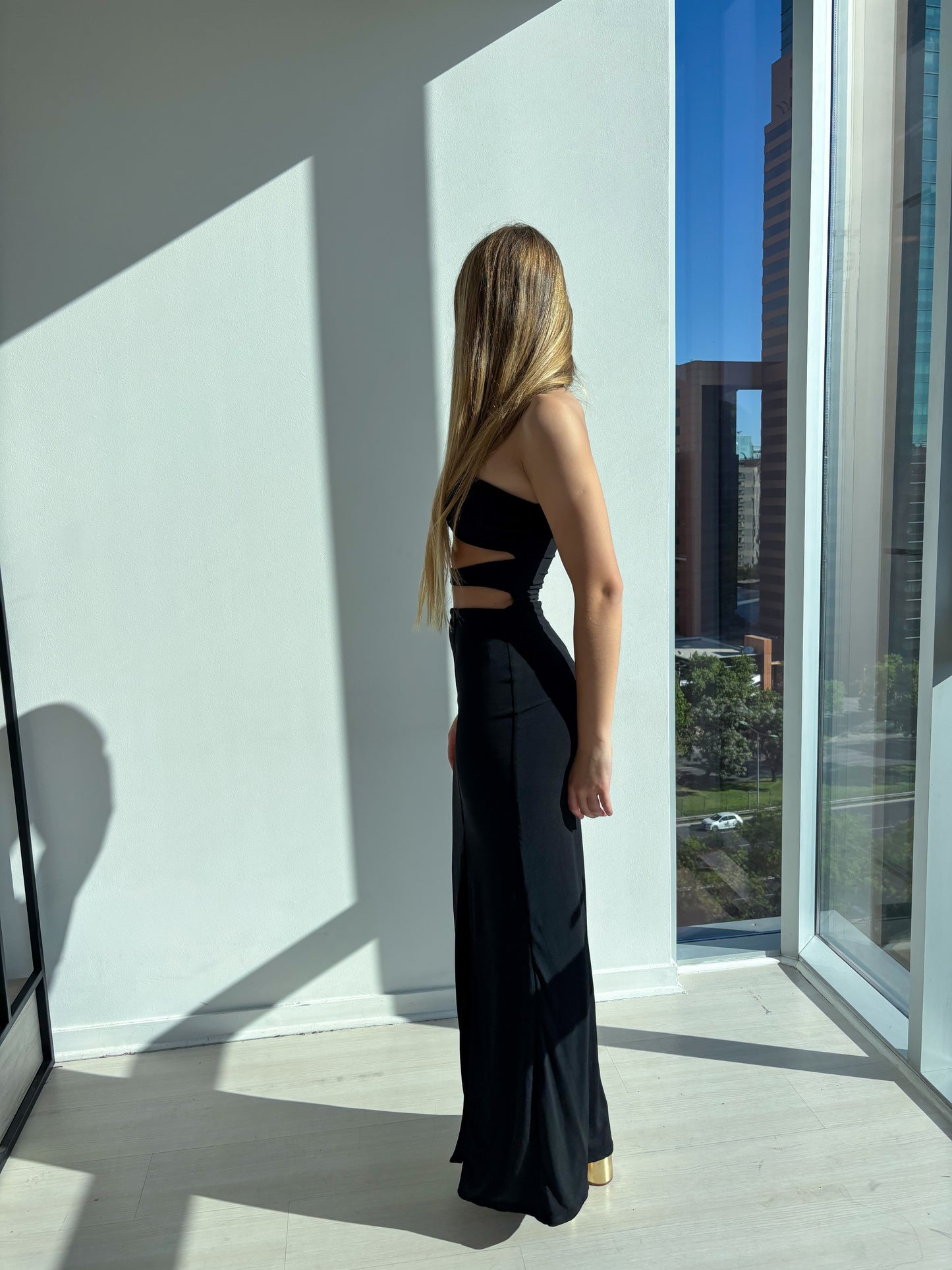 Vestido de fiesta negro, vestido de fiesta strapless con corte sirena, ideal para una noche especial.