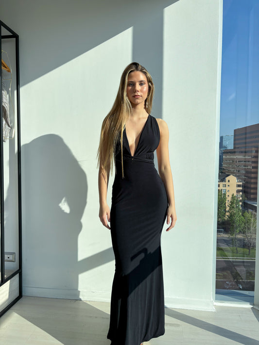 Vestido Milán Negro, elegante vestido de fiesta largo de corte sirena, ideal para bodas y graduaciones.